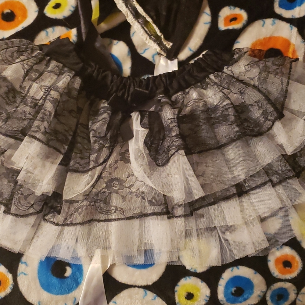 Black and white tutu